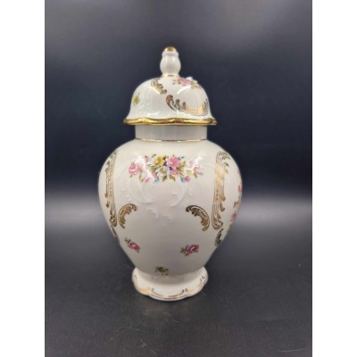 Porcelain "Schezer" vase