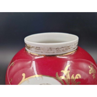 Porcelain urn