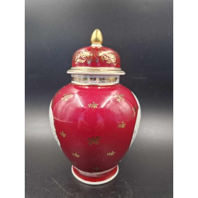 Porcelain urn