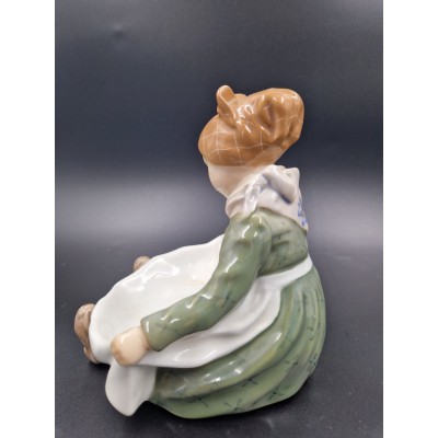 Collectible Royal Copenhagen porcelain figurine Amager Girl