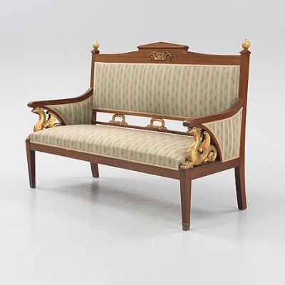 Ampyro stiliaus sofa