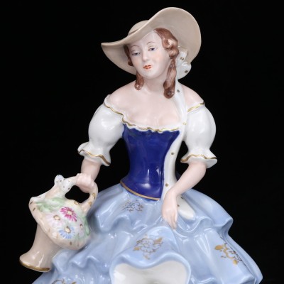 Porcelain statuette (Royal Dux)
