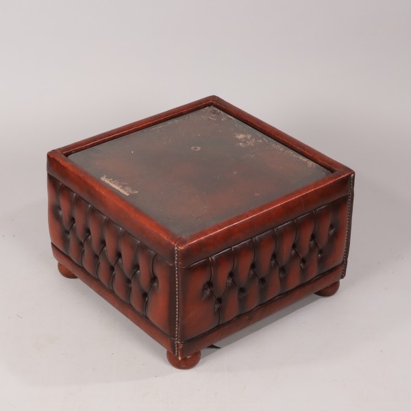 Chesterfield table