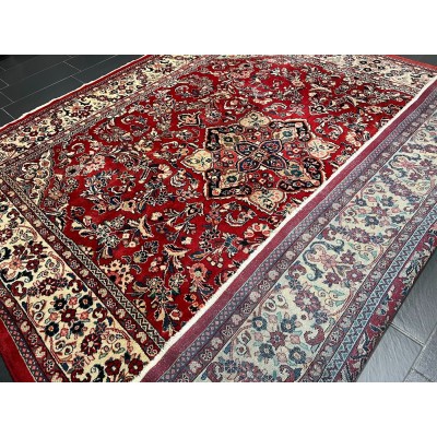 Hand-knotted Persian carpet "Sarouck"