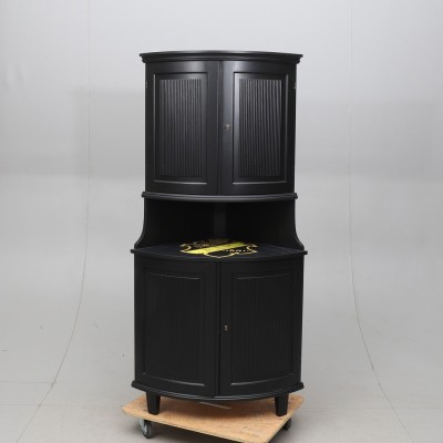 Gustavian style chest of drawers