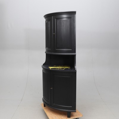 Gustavian style chest of drawers