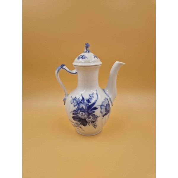 Royal Copenhagen cafe "Blue Flower"