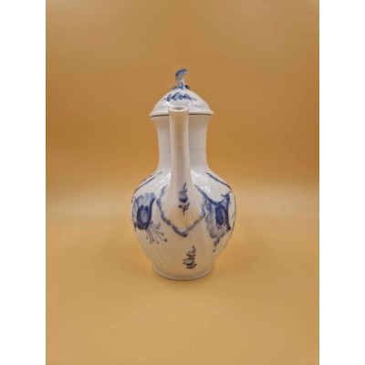 Royal Copenhagen cafe "Blue Flower"