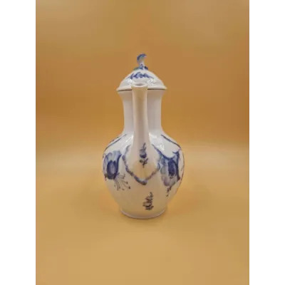 „Royal Copenhagen“ porcelianinis kavos/arbatos indas „Blue Flower Curved“