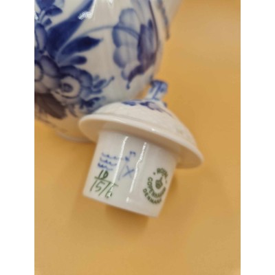 Royal Copenhagen cafe "Blue Flower"