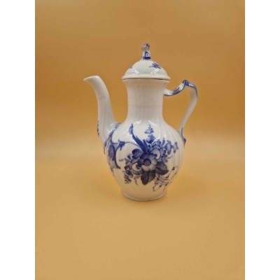 Royal Copenhagen cafe "Blue Flower"