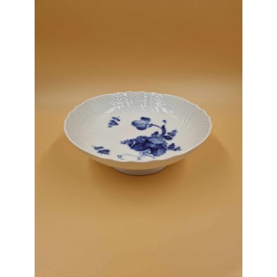 Royal Copenhagen "Blue Flower" decorative plate