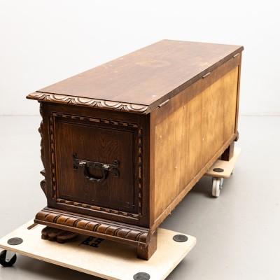 Baroque style chest