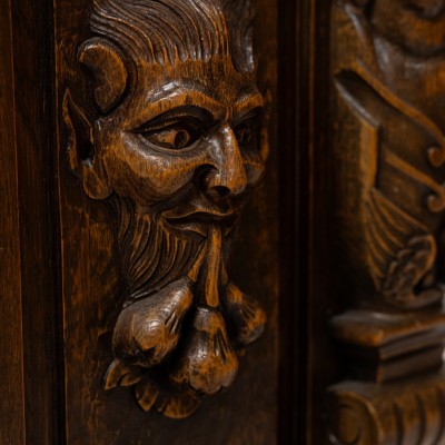 Baroque style chest