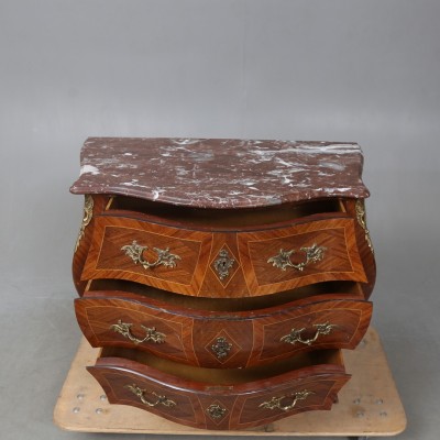 RococoStill chest of drawers
