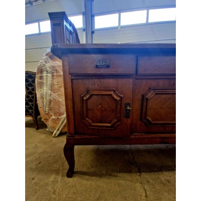 Antique oak chest of drawers