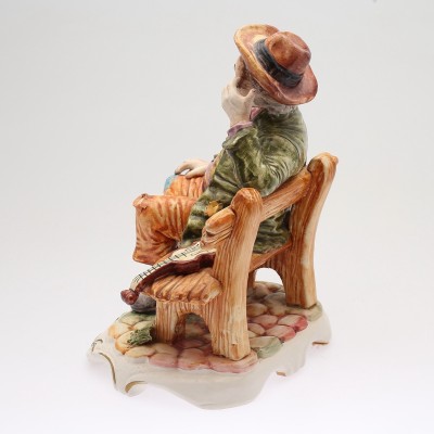 Porcelianinė staulėlė (Capodimonte,Italija)