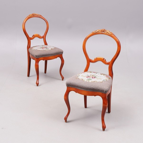 Rococo style chairs (2 pieces)