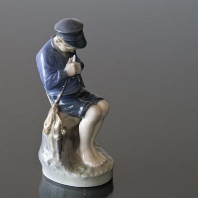 Porcelain figurine "Shepherd" No.905 BG