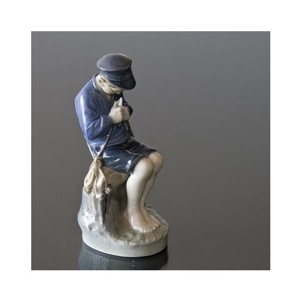 Porcelain figurine "Shepherd" No.905 BG