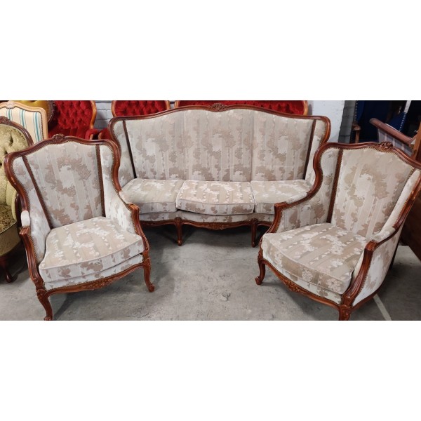 Louis XV stiliaus komplektas – klasikinės elegancijos pavyzdys!