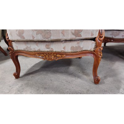 Louis XV stiliaus komplektas – klasikinės elegancijos pavyzdys! Louis XV stiliaus komplektas – klasikinės elegancijos pavyzdys!