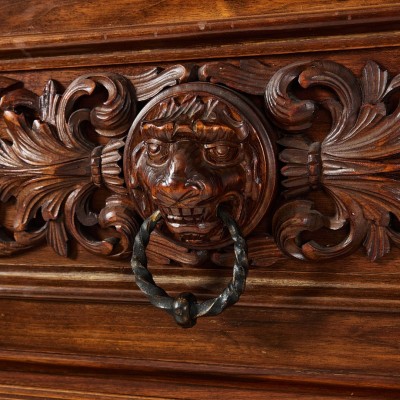Renaissance Style Bar