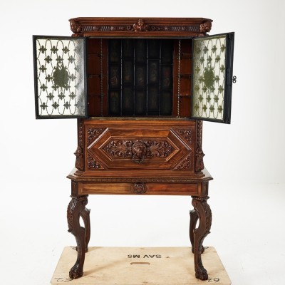 Renaissance Style Bar