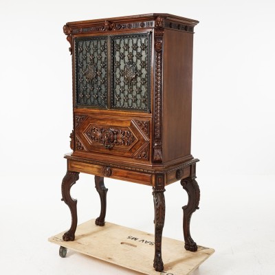 Renaissance Style Bar