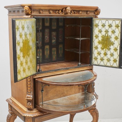 Renaissance Style Bar (light)
