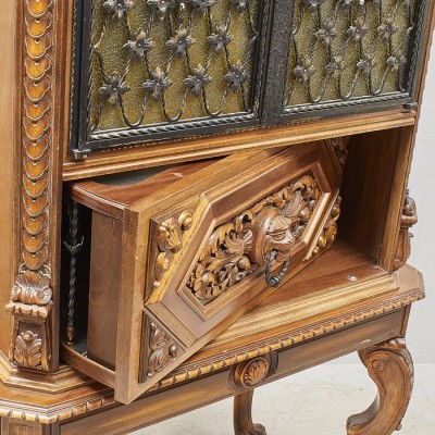 Renaissance Style Bar