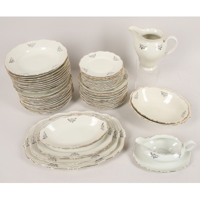 Porcelain dinner service (54 pieces)