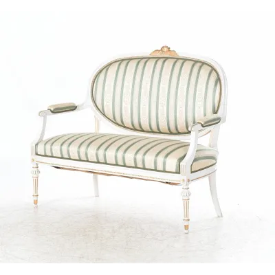 Louis XVI stiliaus elegancija