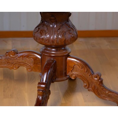 Rococo Still table