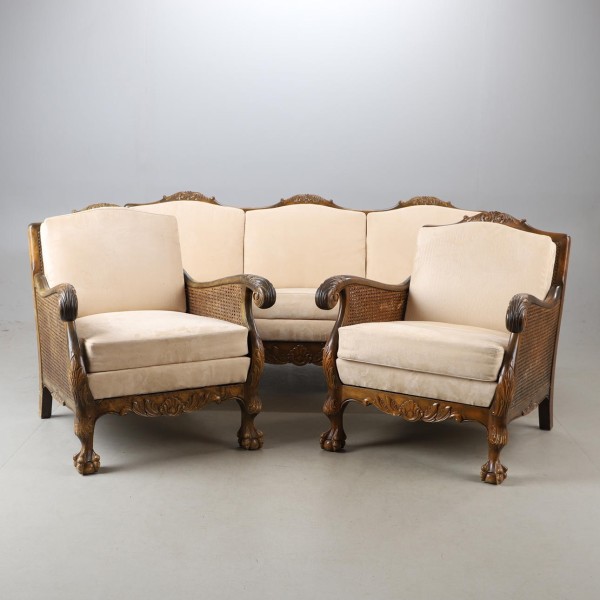 Chippendale style set