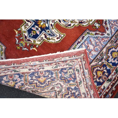 Oriental carpet