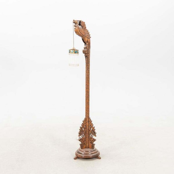 Impressive Oriental Lantern