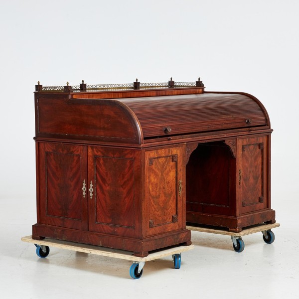 GEORGE IV style luxurious desk