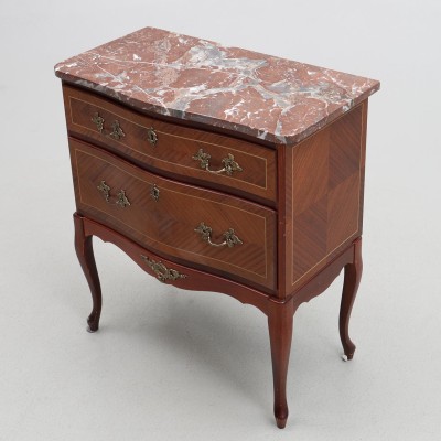 RokokoStill chest of drawers