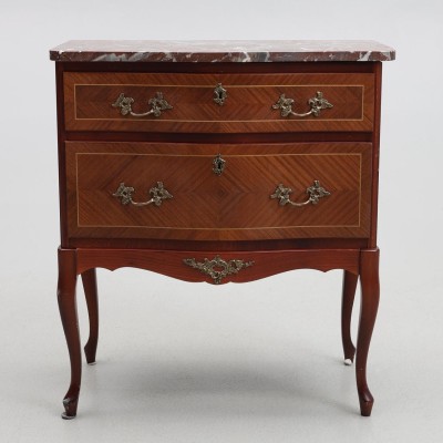 RokokoStill chest of drawers