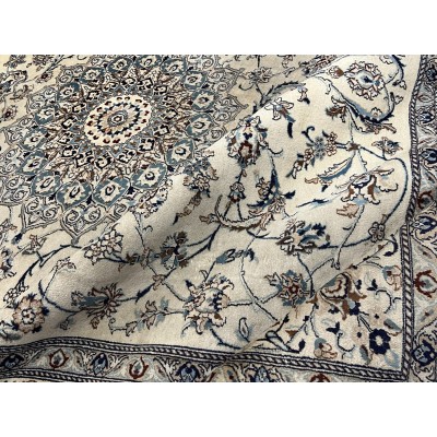 Hand-knotted Persian carpet "Nain" (380cm x 290cm)