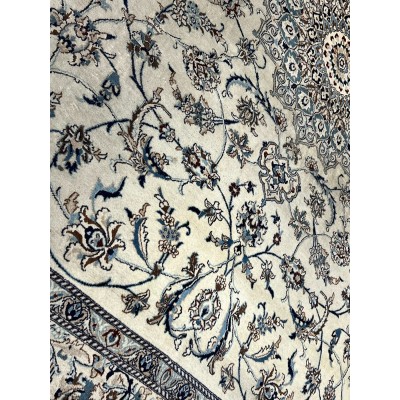 Hand-knotted Persian carpet "Nain" (380cm x 290cm)