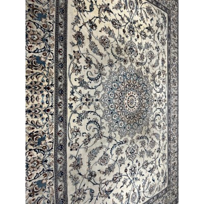 Hand-knotted Persian carpet "Nain" (380cm x 290cm)