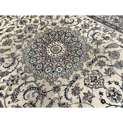 Hand-knotted Persian carpet "Nain" (380cm x 290cm)