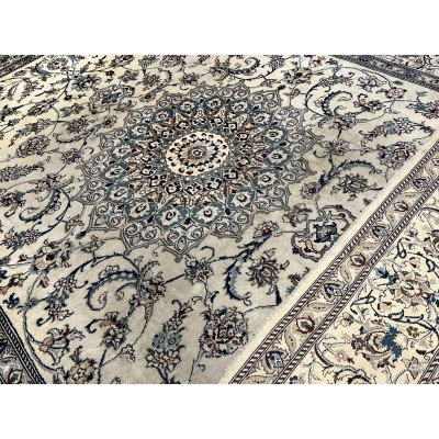 Hand-knotted Persian carpet "Nain" (380cm x 290cm)