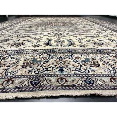 Hand-knotted Persian carpet "Nain" (380cm x 290cm)