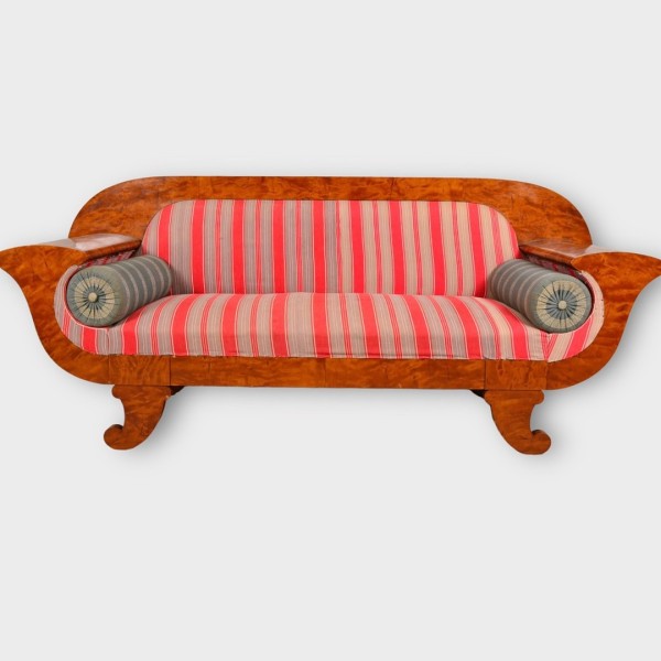 EmpireStill medinė sofa