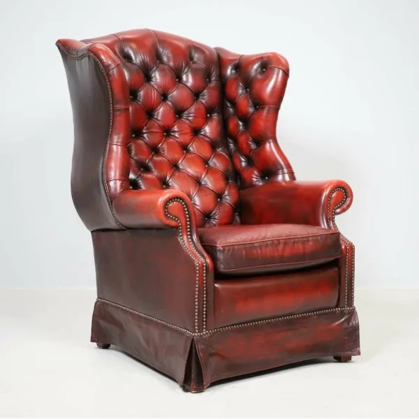 „Chesterfield“ stiliaus odinis krėslas