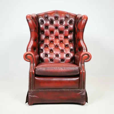 „Chesterfield“ stiliaus odinis krėslas