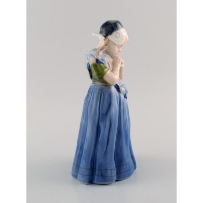 Royal Copenhagen kolekcinė statulėlė "Amager Girl"